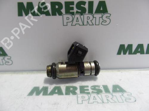 injector-fiat-punto-188_-1999-2000-2001-2002-2003-2004-2005-2006-2007-2008-2009-2010-2011-2012-31424142 main image