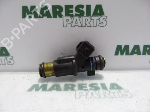 Used Injector CITROËN SAXO (S0, S1) 1.4 VTS (75 hp) 31525309