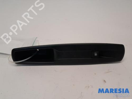 switch-renault-grand-scenic-iii-jz01_-2009-2010-2011-2012-2013-2014-2015-2016-31399246 main image
