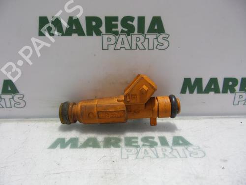 Used Injector ALFA ROMEO 145 (930_) 2.0 16V T.S. (930.A5) (150 hp) 31521562