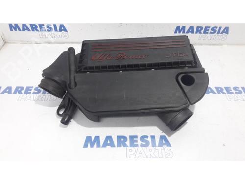 Used Air filter box ALFA ROMEO MITO (955_) 1.3 MultiJet (955AXT1A) (84 hp) 31409578