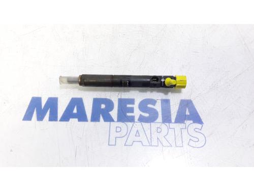 Spreder / Dyse RENAULT CLIO III (BR0/1, CR0/1) 1.5 dCi (88 hp) 31533586