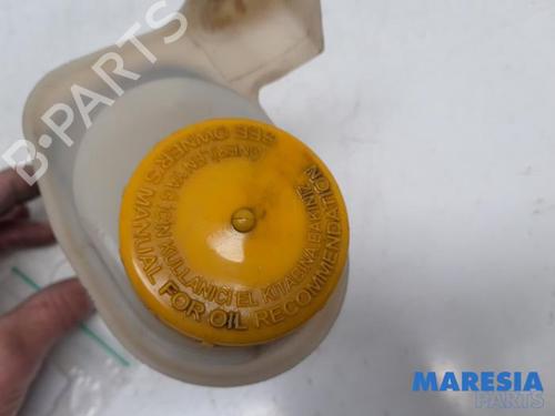 Used Power steering reservoir FIAT FIORINO Box Body/MPV (225_) 1.3 D Multijet (225BXD1A, 225BXB1A, 225BXB11) (75 hp) 31446334