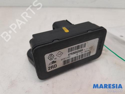 Used Electronic module RENAULT MEGANE III Grandtour (KZ0/1) 1.2 TCe (KZ2B, KZ11) (116 hp) 31390410