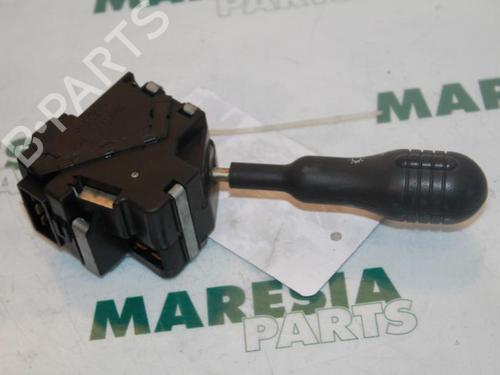 Used Steering column stalk RENAULT TWINGO I (C06_) 1.2 (C066, C068) (58 hp) 31493798