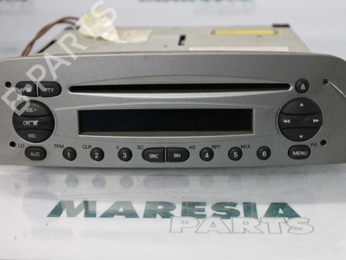 Used Radio ALFA ROMEO 147 (937_) 1.6 16V T.SPARK ECO (937.AXA1A, 937.BXA1A) (105 hp) 31492034
