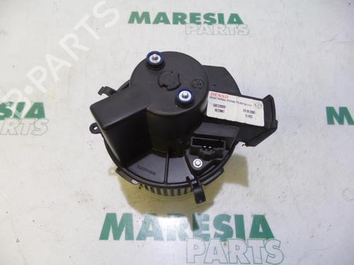 Used Heater blower motor FIAT PANDA (169_) 1.2 (169.AXB11, 169.AXB1A) (60 hp) 31464327