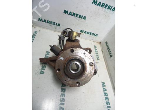 Used Right front steering knuckle CITROËN XSARA PICASSO (N68) 2.0 16V (136 hp) 31420547