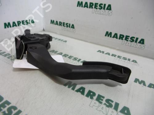 electronic-module-peugeot-308-sw-i-4e_-4h_-2007-2008-2009-2010-2011-2012-2013-2014-31401487 main image