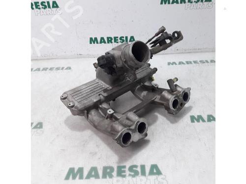 Used Injection rail FIAT PUNTO Convertible (176_) 90 1.6 (88 hp) 31532344