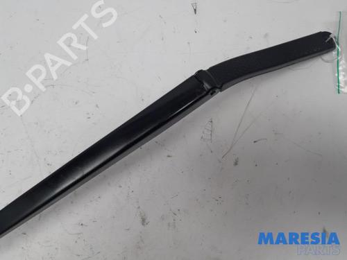 Front windshield wiper arm RENAULT CLIO IV Grandtour (KH_) 0.9 TCe 90 | BP31424401C143