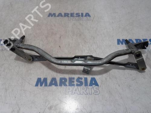 Used Front wipers mechanism RENAULT TRAFIC III Van (FG_) 1.6 dCi 140 (FGMA, FGMC) (140 hp) 31529852
