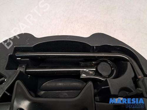 Other RENAULT TWINGO II (CN0_) 1.2 16V (CN0K, CN0V, CN0A) | BP31452862O1