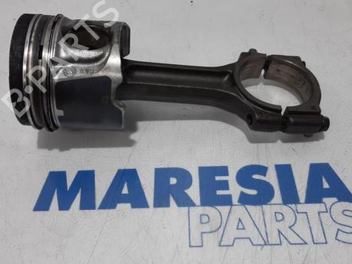 Used Other Other RENAULT TRAFIC II Van (FL) 2.0 dCi 115 (FL01, FL0U, FL00, FL0H, FL0M) (114 hp) 31389974 31389974