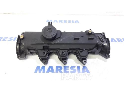 Used Valve cover RENAULT CLIO III (BR0/1, CR0/1) 1.5 dCi (88 hp) 31469631