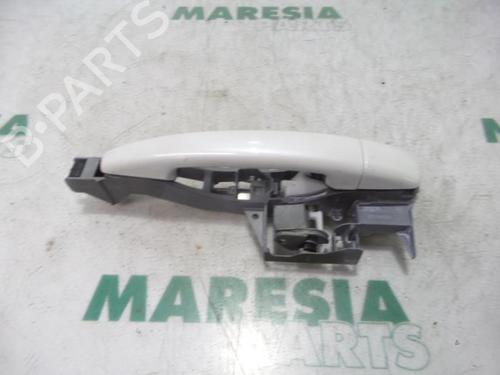 front-right-exterior-door-handle-peugeot-3008-i-mpv-0u_-2009-2010-2011-2012-2013-2014-2015-2016-2017-31518972 main image