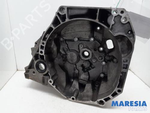 Used Manual Gearbox (For Parts) Manual Gearbox (For Parts) 31422297 31422297