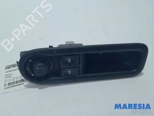 Used Switch RENAULT TWINGO II (CN0_) 1.2 16V (CN0K, CN0V, CN0A) (76 hp) 31513254