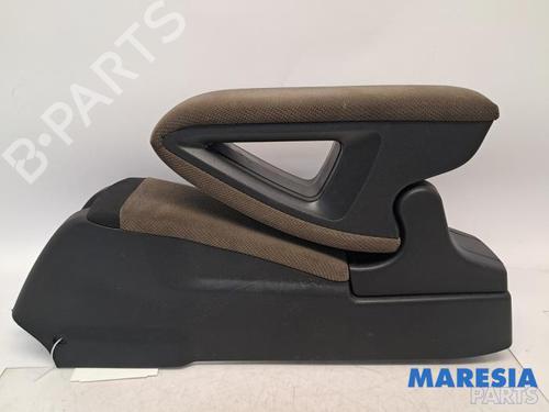 middle-console-citroen-c4-cactus-2014-38090610 main image