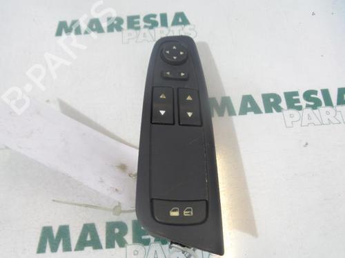 Used Switch FIAT STILO (192_) 1.8 16V (192AXC1A, 192BXC1A) (133 hp) 31383653