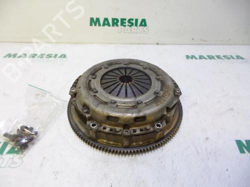 Used Flywheel PEUGEOT 5008 (0U_, 0E_) 1.6 16V (120 hp) 31477848