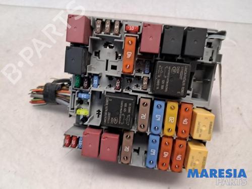 Used Fuse box FIAT PUNTO (199_) 0.9 (101 hp) 31392657