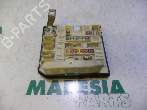 Used Fuse box RENAULT SCÉNIC II (JM0/1_) 1.9 dCi (JM14) (131 hp) 31510560