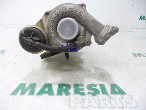 Turbo/Compresor PEUGEOT 206 Hatchback (2A/C) 1.4 HDi eco 70 (68 hp) 31448863