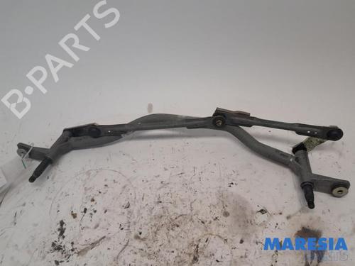Used Front wipers mechanism RENAULT TRAFIC III Van (FG_) 1.6 dCi 95 (FGMJ, FGMR) (95 hp) 31505692