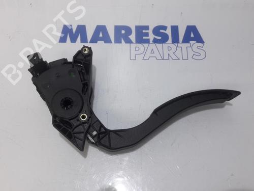 electronic-module-renault-clio-iv-bh_-2012-2013-2014-2015-2016-2017-2018-2019-2020-2021-31404998 main image