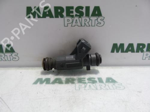 injector-fiat-grande-punto-199_-2005-31530870 main image