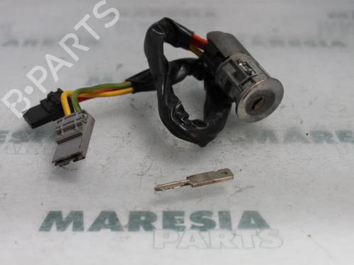 ignition-barrel-renault-kangoo-express-fc01_-1997-31396367 main image
