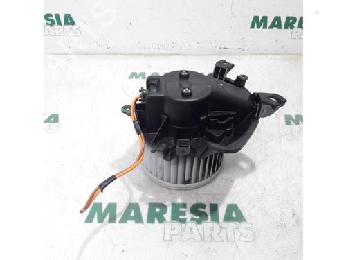 Used Heater blower motor FIAT DOBLO Cargo (263_) 1.6 D Multijet (263WXD1B, 263WXR1B, 263WXX1B, 263ZXD1B,... (105 hp) 31461587