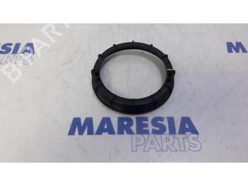 Used Fuel pump CITROËN C4 Grand Picasso I (UA_) 2.0 HDi 138 (136 hp) 31480812