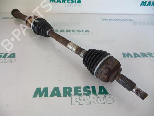 Right front driveshaft RENAULT SCÉNIC II (JM0/1_) 2.0 (JM05, JM0U, JM1N, JM1U, JM2V) | BP31479808M39