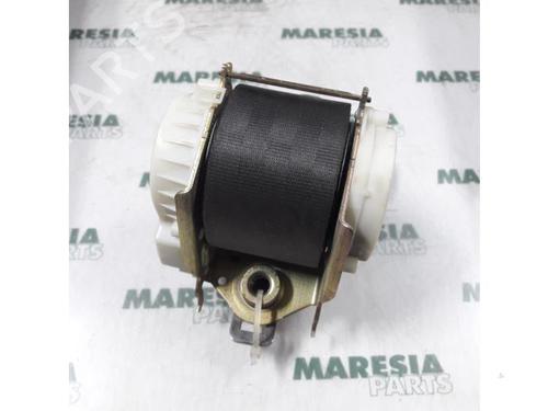 Used Rear center seatbelt RENAULT CLIO III (BR0/1, CR0/1) 1.6 16V (BR05, BR0B, BR0Y, BR15, BR1J, BR1M, BR1Y, CR0B,... (112 hp) 31386018