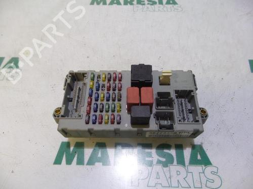Used Fuse box Fuse box FIAT PUNTO (188_) 1.2 60 (188.030, .050, .130, .150, .230, .250) (60 hp) 31407718 31407718