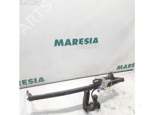Trækkugle/Mekanisme Trækkugle/Mekanisme RENAULT GRAND SCÉNIC II (JM0/1_) 2.0 (135 hp) 31435728 31435728