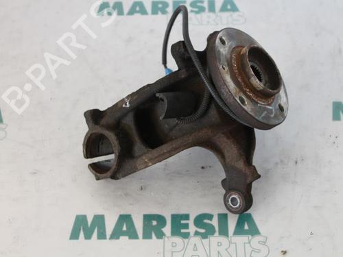 Used Right front steering knuckle PEUGEOT 1007 (KM_) 1.6 16V (109 hp) 31530010