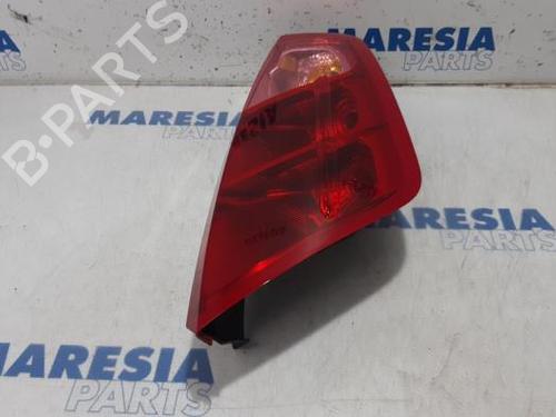 Used Right taillight FIAT GRANDE PUNTO (199_) 1.4 (199AXB11, 199AXB1A, 199BXB1A, 199AXL1A) (77 hp) 31510934