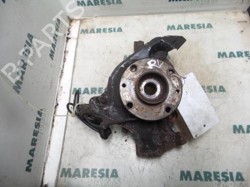 Used Right front steering knuckle FIAT STILO (192_) 1.2 16V (192_XA1B) (80 hp) 31452796