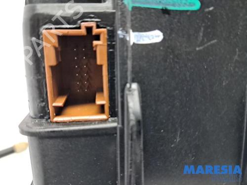 Used Gear lever PEUGEOT 308 II (LB_, LP_, LW_, LH_, L3_) 1.2 THP 130 (131 hp) 31398862