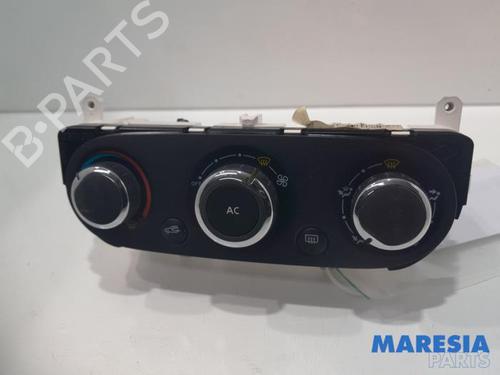 Used Climate control RENAULT CLIO IV (BH_) 0.9 TCe 90 (BHNF, BHMA, BHMH, BHJK, BHJR) (90 hp) 31403225