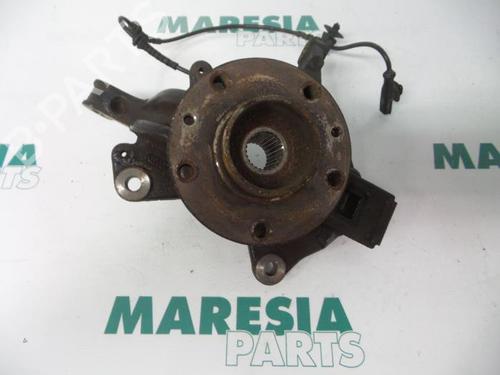 Used Left front steering knuckle RENAULT MEGANE III Grandtour (KZ0/1) 1.5 dCi (KZ09, KZ0D, KZ1G, KZ29, KZ14, KZ1W, KZ10, KZ1F,... (110 hp) 31451790