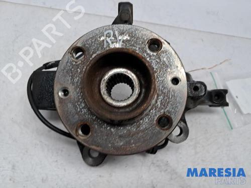 Used Right front steering knuckle RENAULT ZOE Hatchback Van (BFM_) Electric (BFME) (92 hp) 31408907