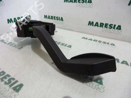 Used Electronic module FIAT PUNTO (188_) 1.2 16V 80 (188.233, .235, .253, .255, .333, .353, .639,... (80 hp) 31425984