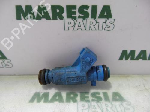 Used Injector FIAT PUNTO (188_) 1.2 16V 80 (188.233, .235, .253, .255, .333, .353, .639,... (80 hp) 31491072