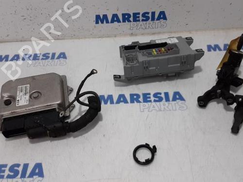 Used Engine control unit (ECU) OPEL COMBO Box Body/MPV (X12) 1.3 CDTI (B05) (90 hp) 31524425