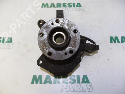 Used Left front steering knuckle RENAULT VEL SATIS (BJ0_) 3.5 V6 (BJ0R, BJ0V, BJ0U) (241 hp) 31452527