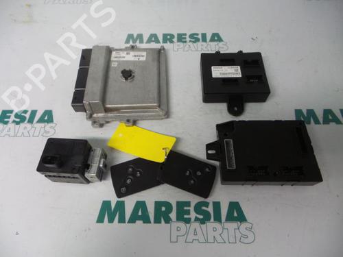 Used Engine control unit (ECU) RENAULT CAPTUR I (J5_, H5_) 0.9 TCe 90 (90 hp) 31509292